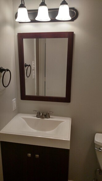 Bathroom - 5736 Murrayhill Rd