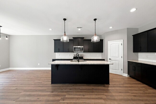 Building Photo - 233 Forester Dr