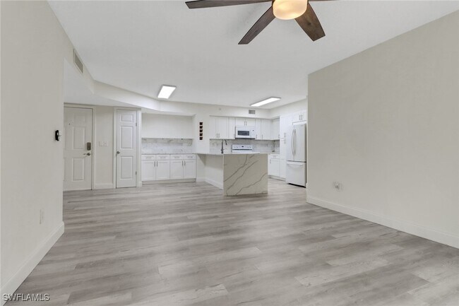 Building Photo - 1220 Wildwood Lakes Blvd