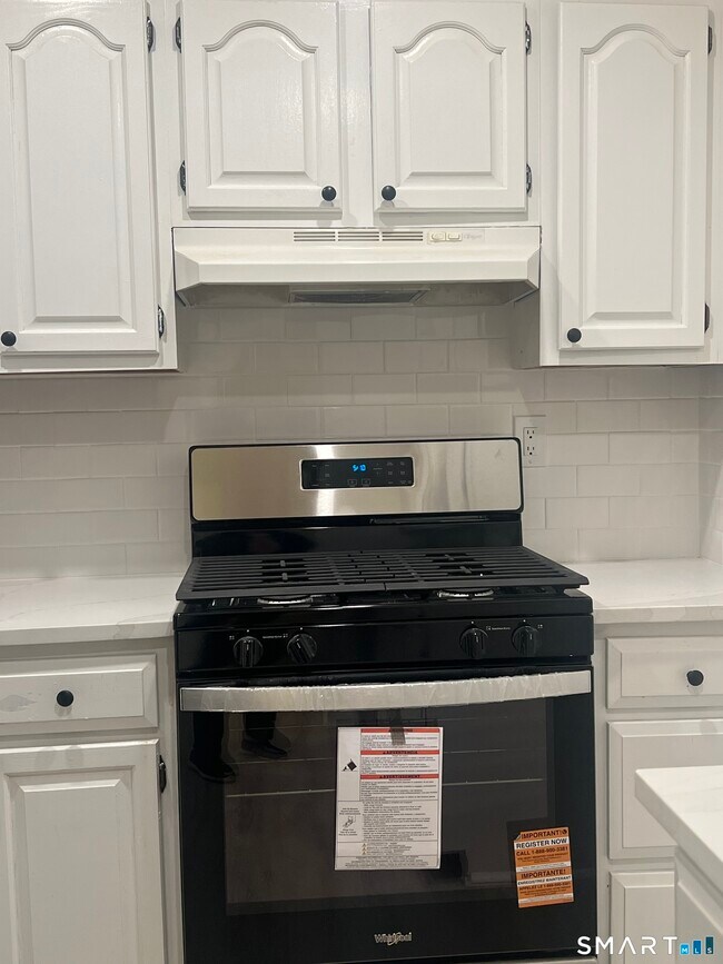 Building Photo - 3370 Madison Ave