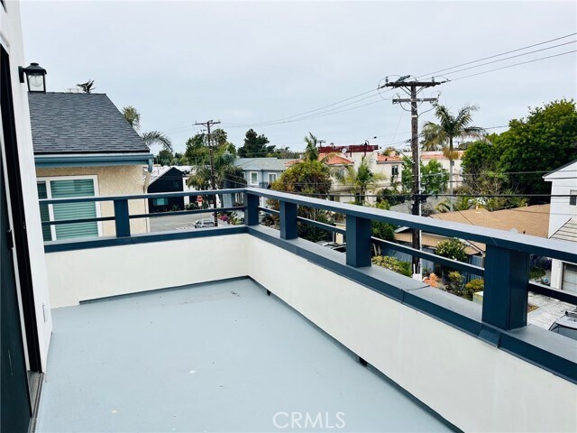 Building Photo - 638 3rd St