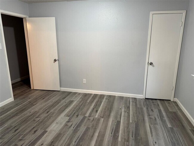 Building Photo - 6311 Dawnridge Dr