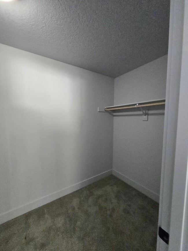 Building Photo - 3 Bedroom 2.5 Bathroom in Winlock