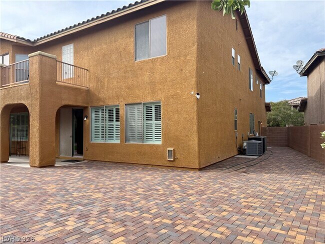 Building Photo - 7873 Sleeping Lily Dr