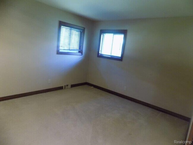 Building Photo - 53400 Tundra Dr