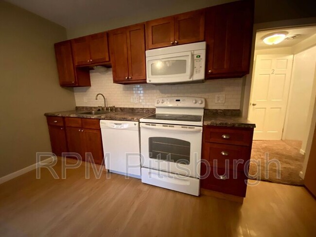 Primary Photo - 27 5th St