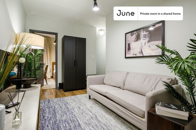 Building Photo - Room in Shared 3 bed/1 bath home