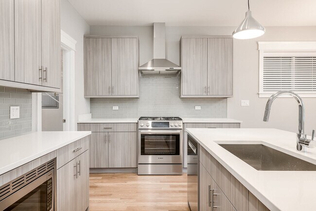 Building Photo - 2145 S Halsted St