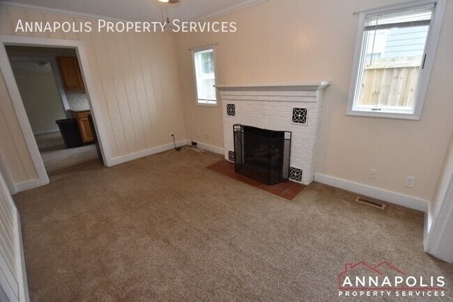 Building Photo - 1395 Bayside Dr