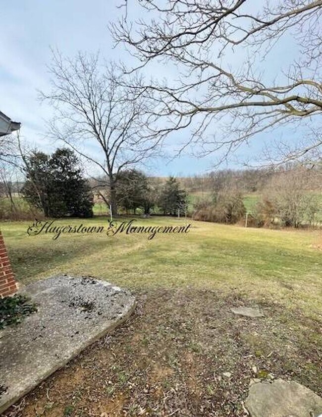 Building Photo - 3 BR Single Family Home