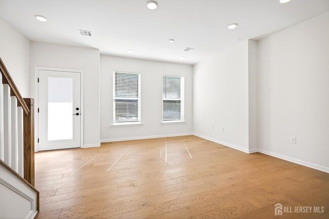 Building Photo - 507 Sadie Cir