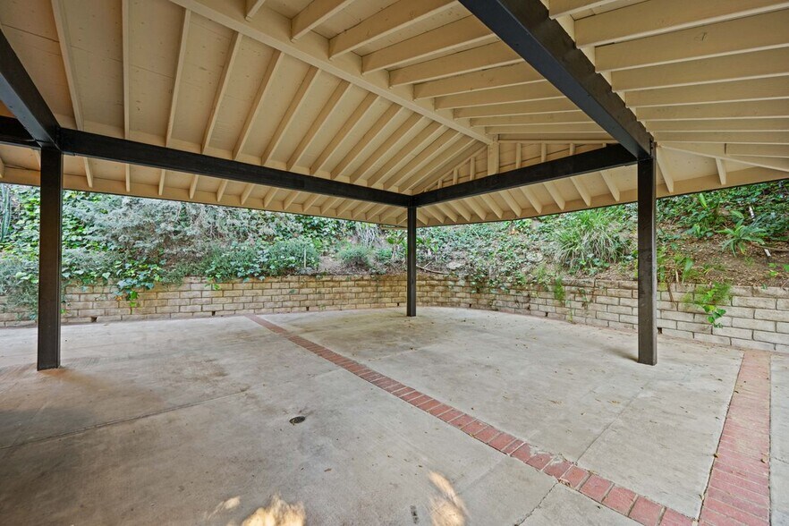 Building Photo - 17449 Sumiya Dr