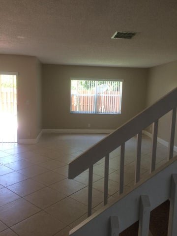 Building Photo - 5337 Jog Ln