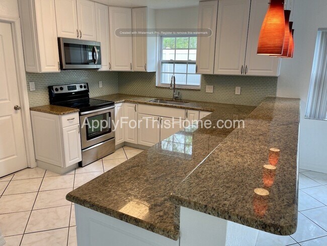 Building Photo - Single Family Home in Seminole
