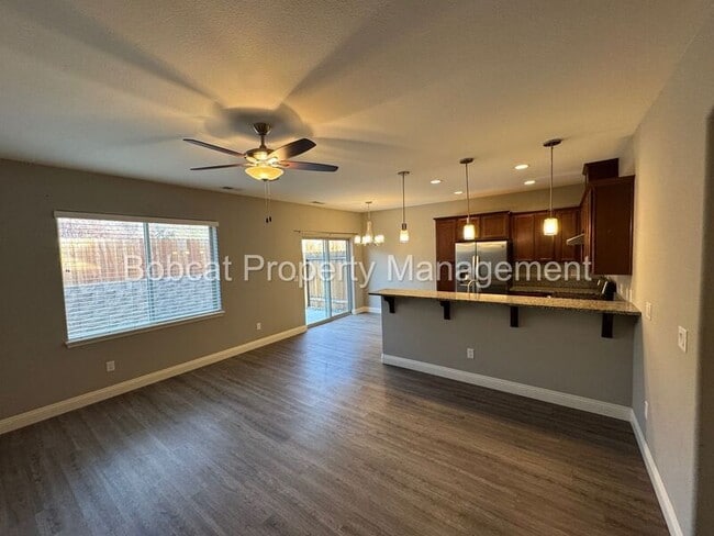 Building Photo - 1292 Saltern Dr