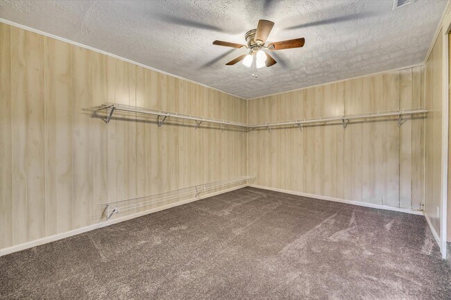 Building Photo - 2307 Hardwick Rd