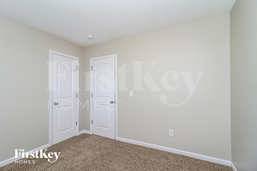 Building Photo - 545 Lakewood Glen Ct