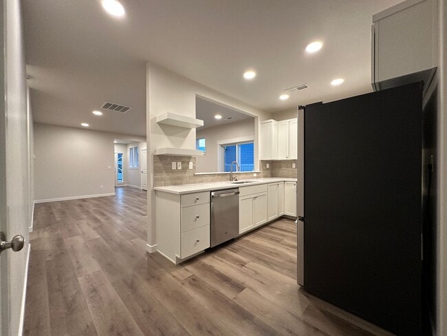 Building Photo - 3bed, 2bath 1,201sq.ft. 2car garage home in Shadow Glen Subdivision - Caldwell