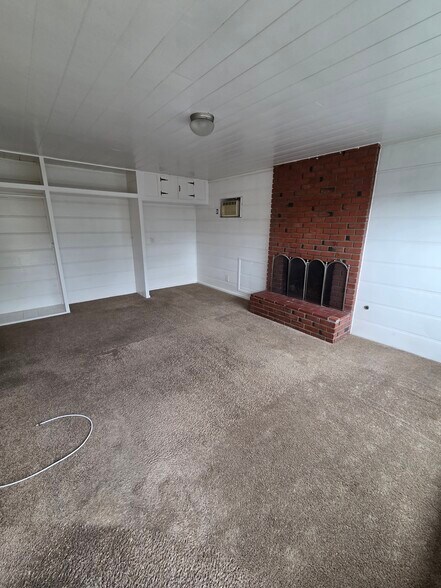 Building Photo - 2675 E Harrison St