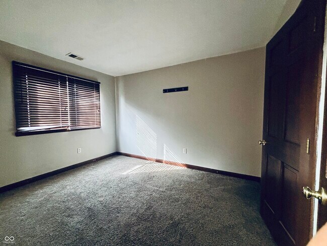 Building Photo - 9746 Revere Way