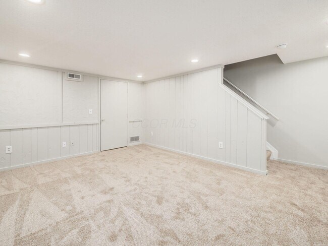 Building Photo - 7754 Deercrest Ct