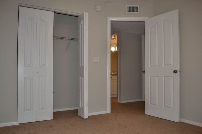 Building Photo - 501 SW 75th St