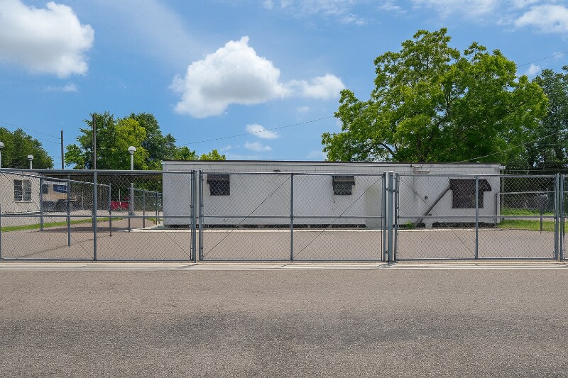 Building Photo - 510 N 5th St