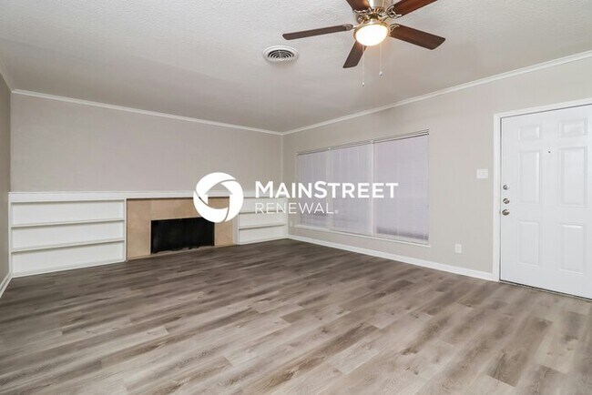Building Photo - 3 Bedroom Pet-Friendly Home in Fort Worth,...