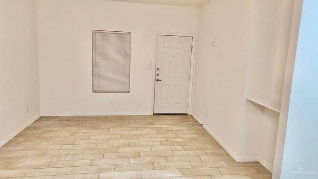 Building Photo - 3708 Valeria St