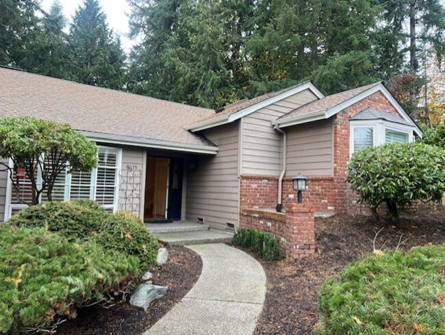 Primary Photo - Highly desirable Sammamish 3 bedroom, 3 bath 1970asf.