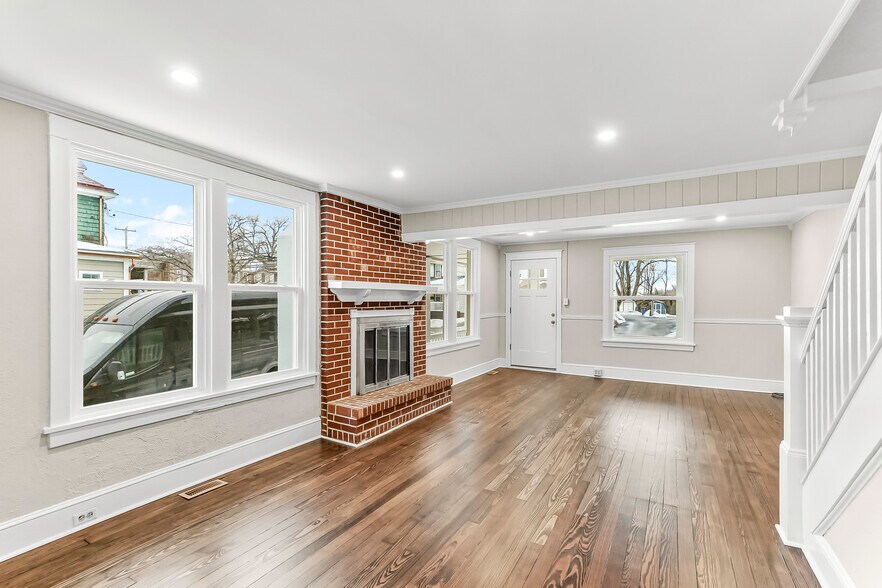 Building Photo - 640 Market St