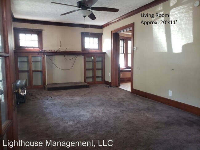 Building Photo - 3 br, 1 bath House - 682 Parsells Ave.