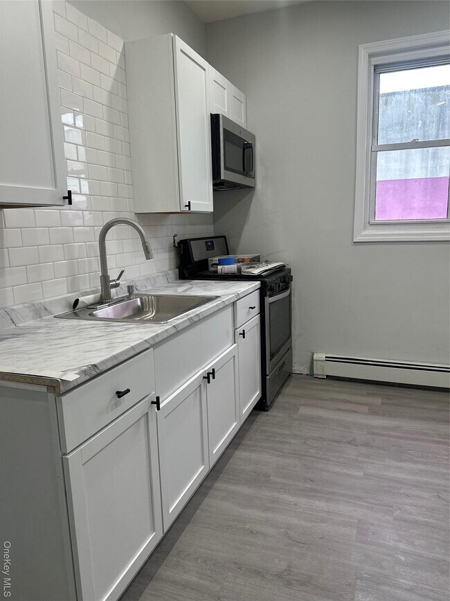 Building Photo - 1761 New York Ave