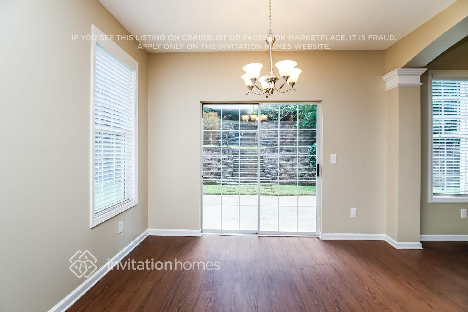 Building Photo - 1070 Soaring Dr NE