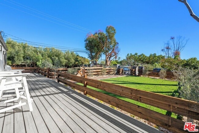 Building Photo - 27357 Pacific Coast Hwy