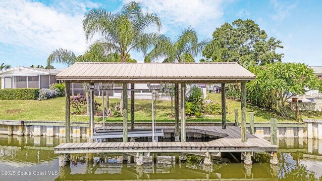 Building Photo - 1730 Canal Ct