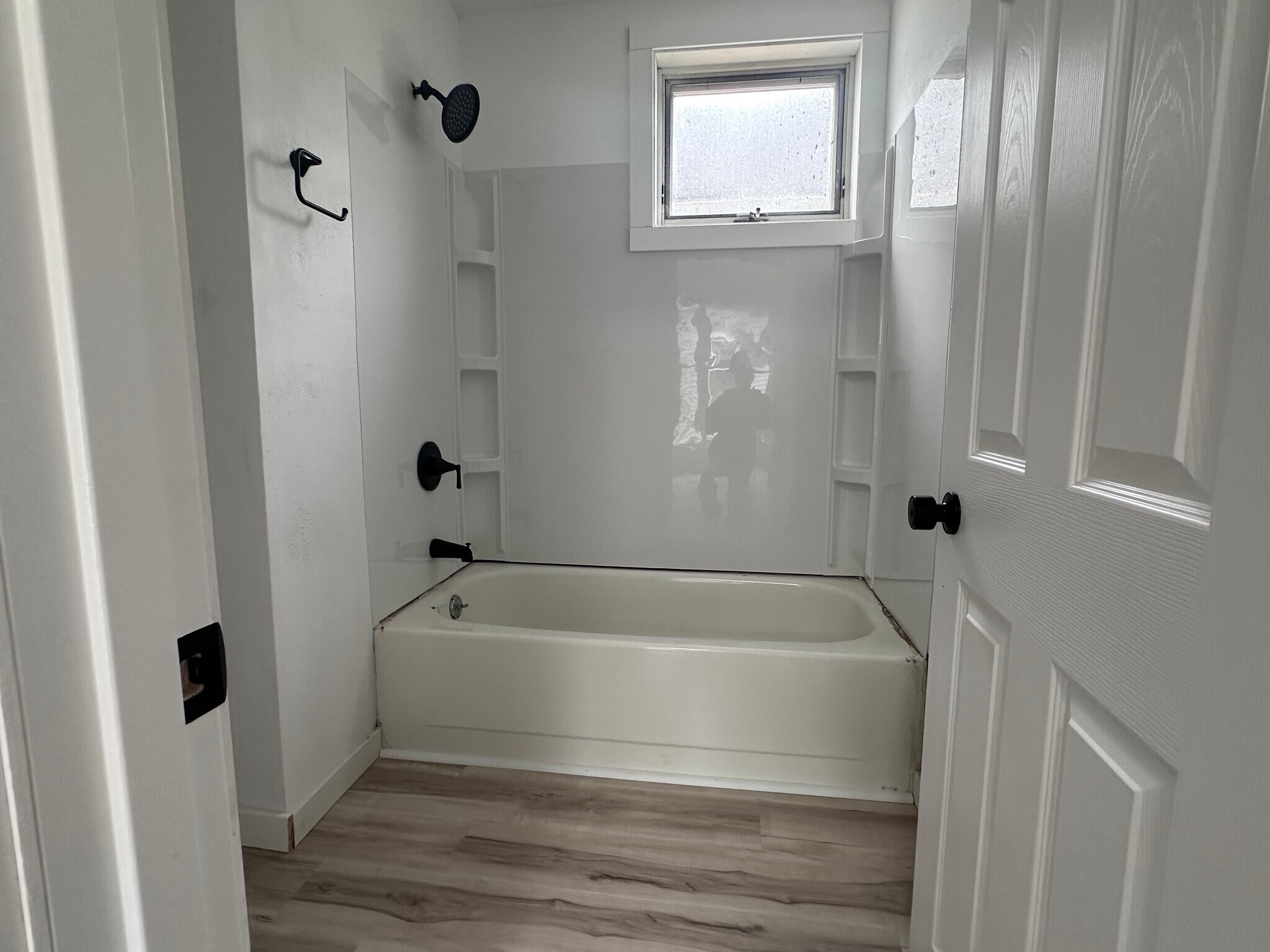 Building Photo - 1016 4th Ave