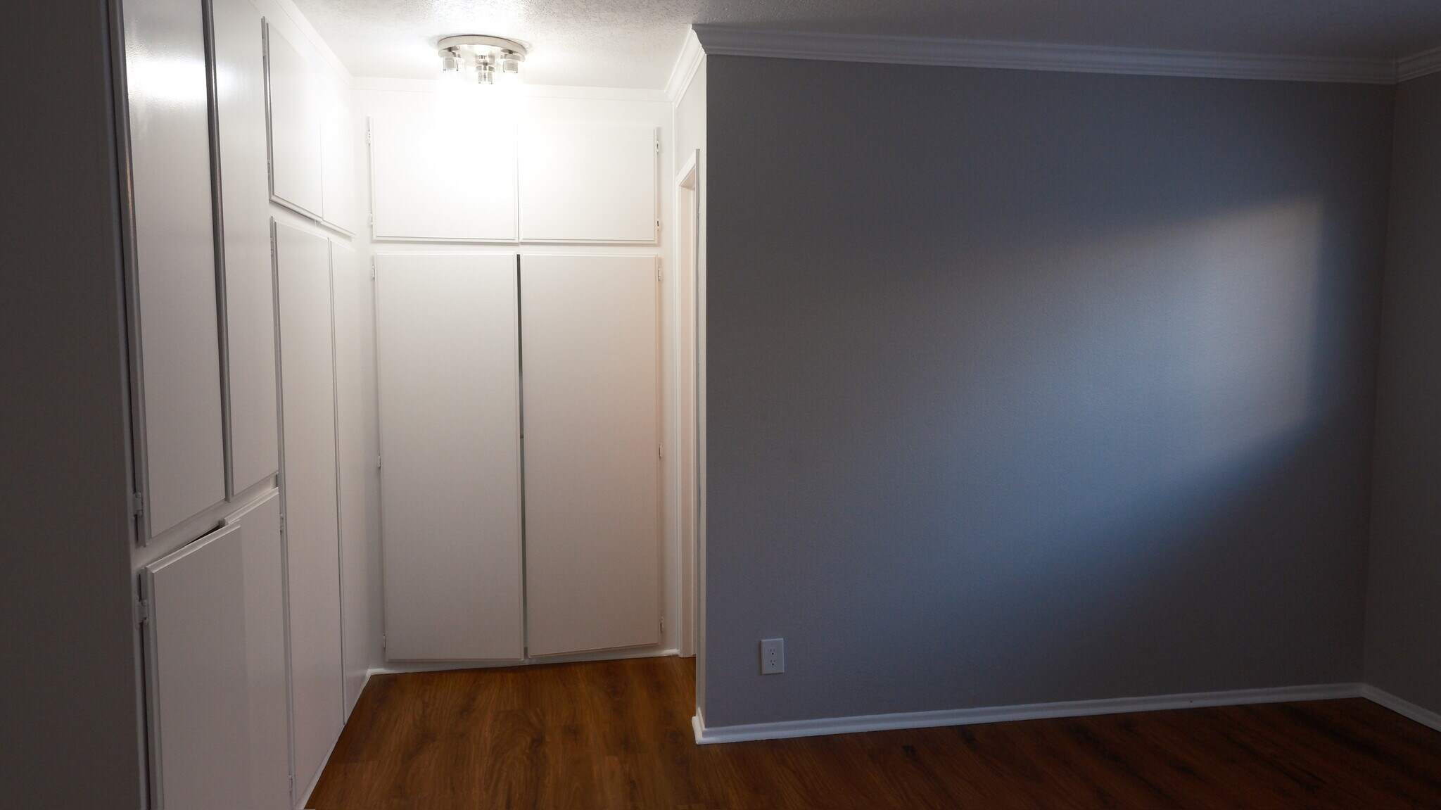 Building Photo - 18555 Collins St