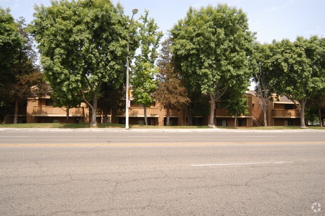 - Fallkirk Campus Apartments