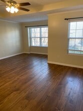 Building Photo - 1506 Hamden Dr