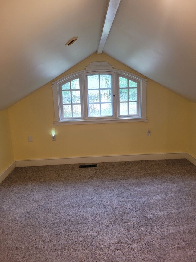 Building Photo - 3 Bedroom 1.5 Bath Cottage-Old Southwest