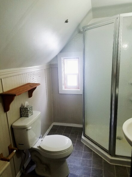 Building Photo - 6 Newton St