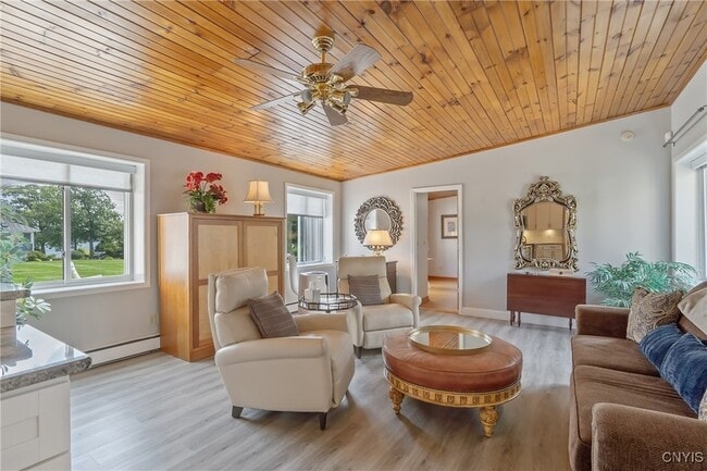 Building Photo - 1131 Marlyn Park Dr