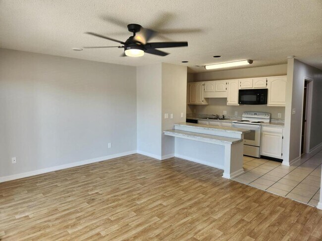 Building Photo - 219 Double Eagle Dr