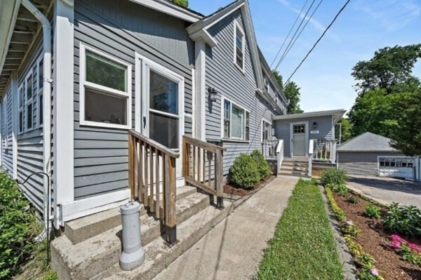 Building Photo - 191 Randolph St