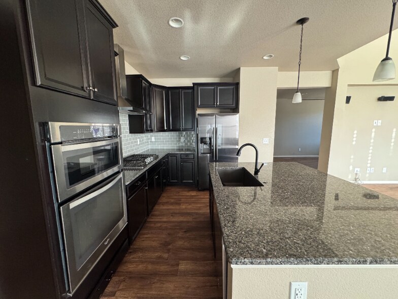 Building Photo - 6559 Tombstone Ridge Rd