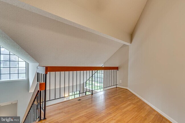 Building Photo - 6015 Curtier Dr