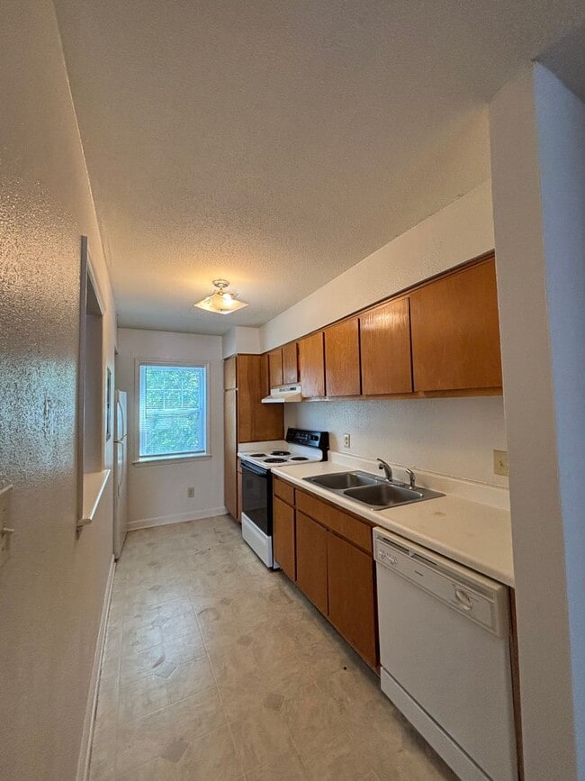 Building Photo - 2516 Avent Ferry Rd
