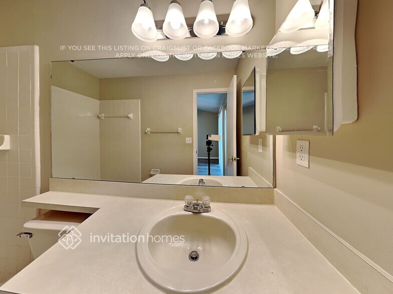 Building Photo - 3478 Jade Ln