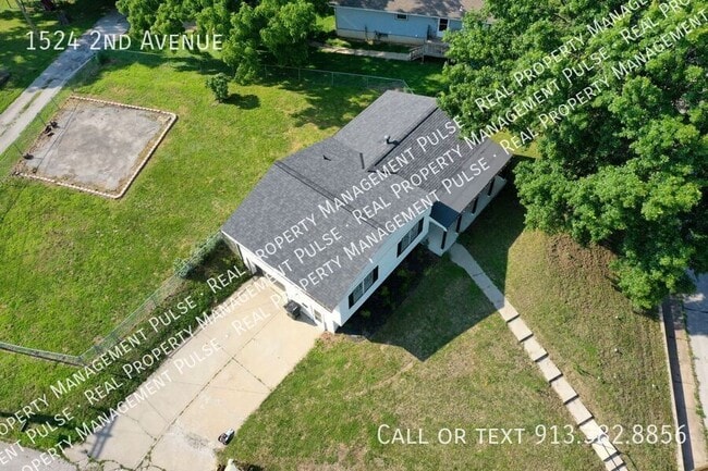 Building Photo - 1524 2nd Ave